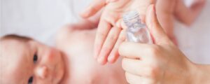 bahaya menghirup minyak kayu putih untuk bayi