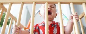 Tantrum pada Bayi: Penyebab, Cara Mengatasi & Mencegah