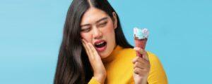 Penyebab & Cara Mengatasi Gigi Sensitif Saat Hamil Secara Alami